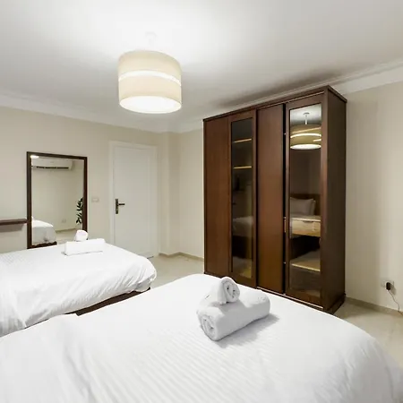 The Hospitable 2Bdr Apt 5 Min From Cai Airport Cairo Exterior photo